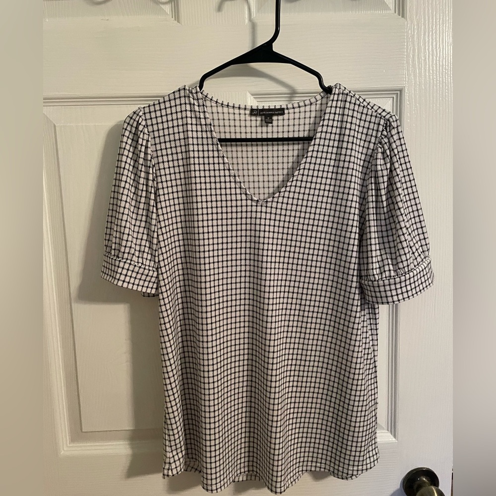 Adrianna Papell black and white top